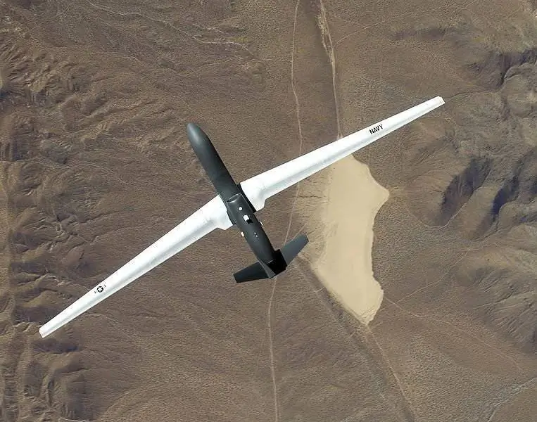 Avionë zbulues pa pilot me rreze të gjatë RQ-4 Global Hawk