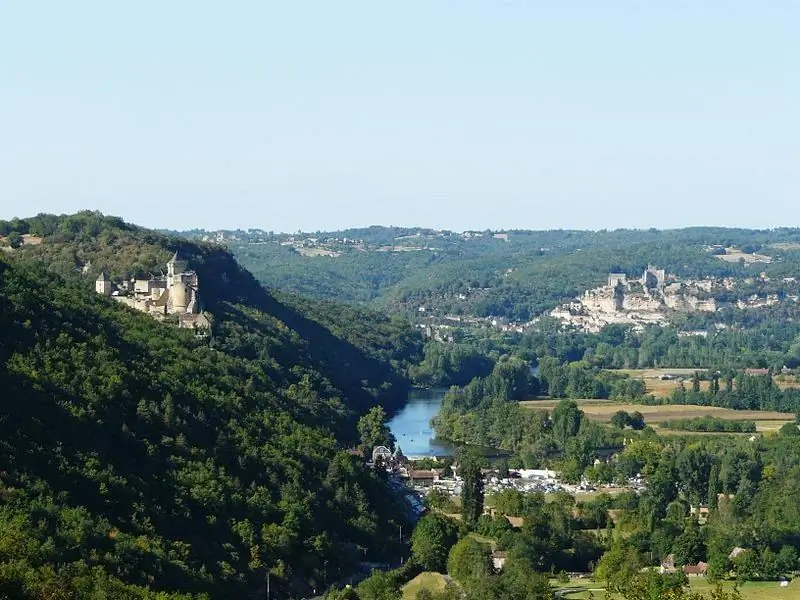 Perigordo pilys, viena po kitos … (trečioji dalis)